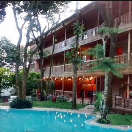 Hotel Woods N Spice - Thekkady à Kumily Extérieur photo