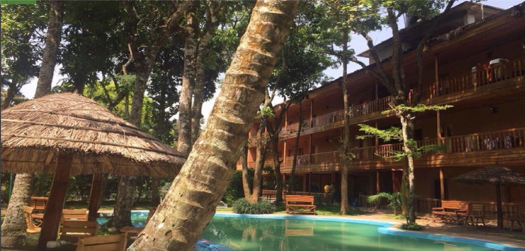 Hotel Woods N Spice - Thekkady à Kumily Extérieur photo