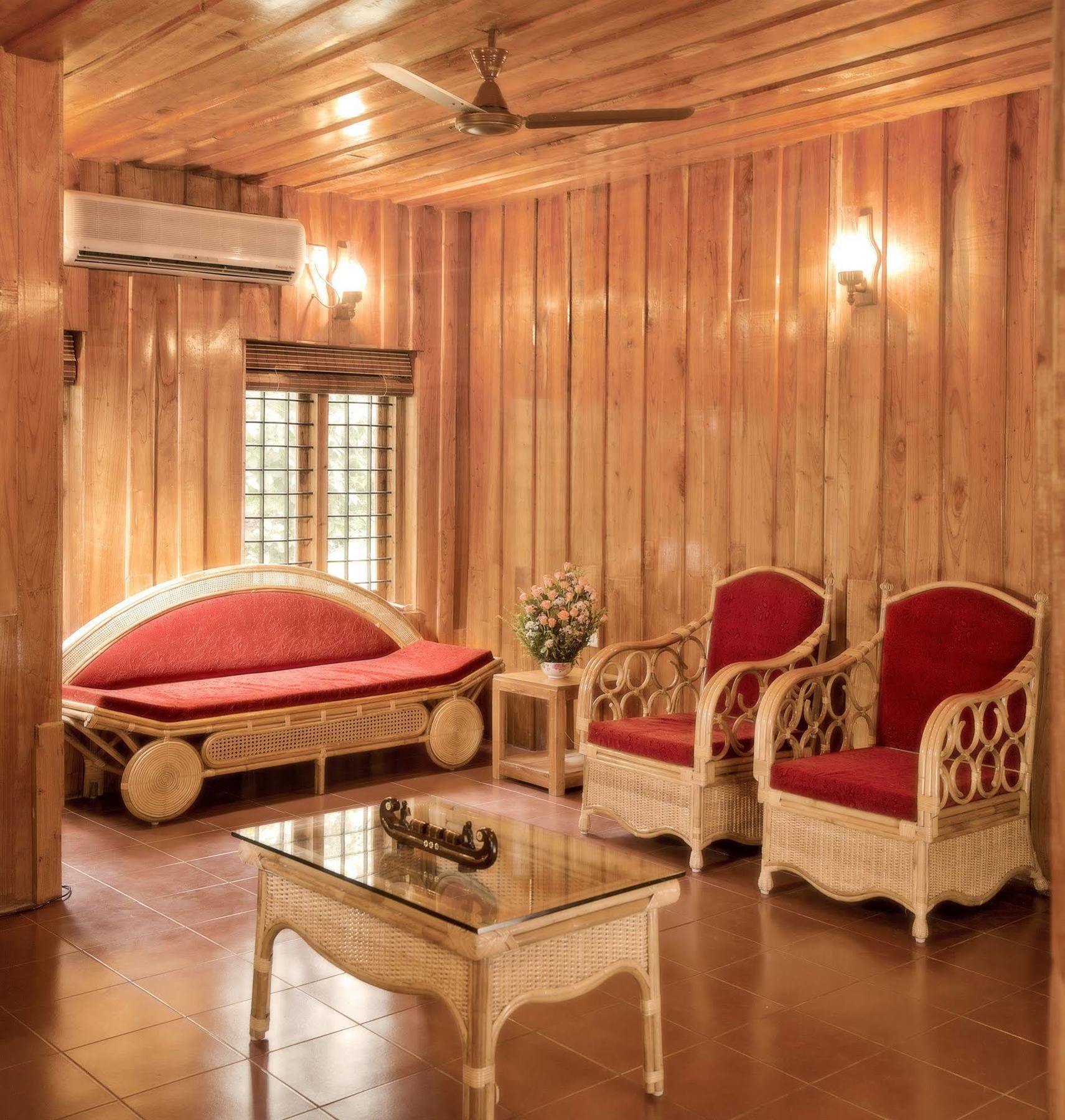 Hotel Woods N Spice - Thekkady à Kumily Extérieur photo