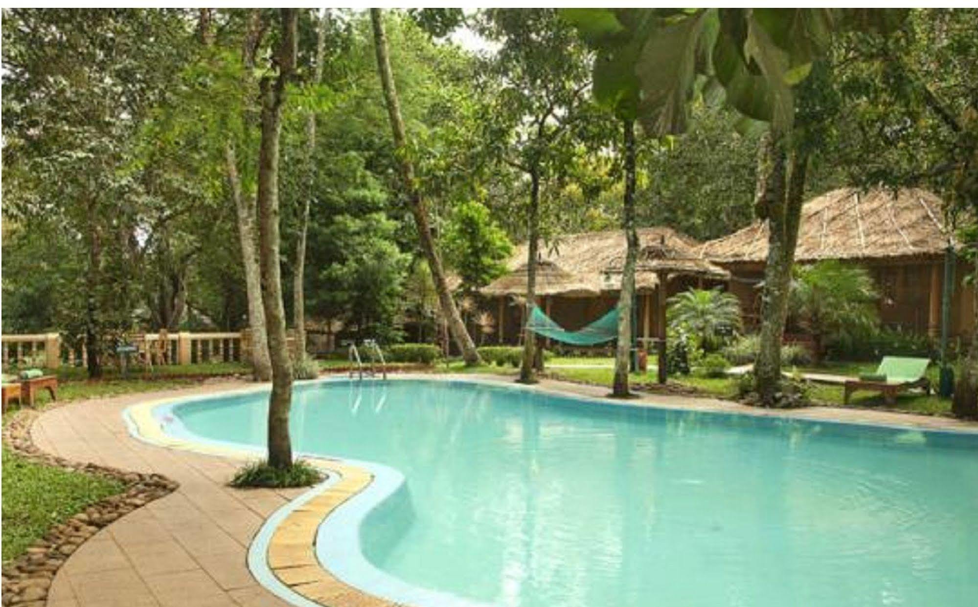 Hotel Woods N Spice - Thekkady à Kumily Extérieur photo